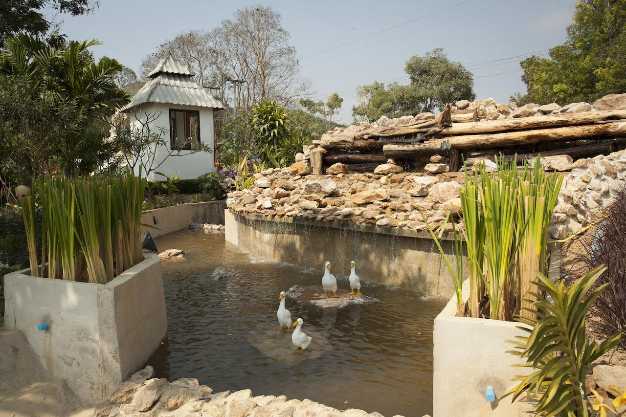 Baanraisooksangchan Kaeng Krachan Exterior photo