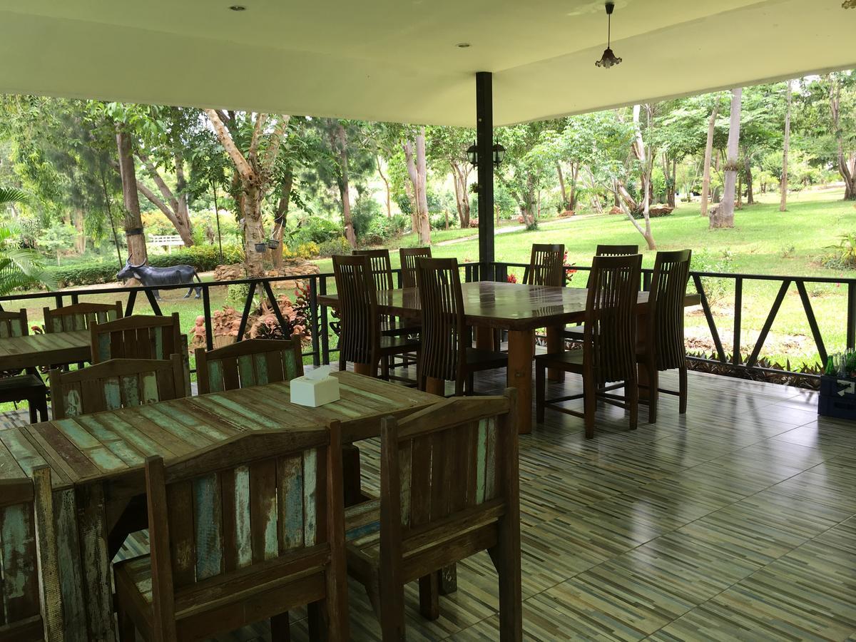 Baanraisooksangchan Kaeng Krachan Exterior photo